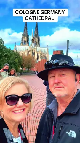 The most breathtaking sight I’ve ever seen. #Colognecathedral it took over 632 years to build. The only building left standing in WWI with all the rest around it flattened to the ground in #colognegermany🇩🇪 #romancatholiccathedral #magesticsight #europeanvikingrivercruise 