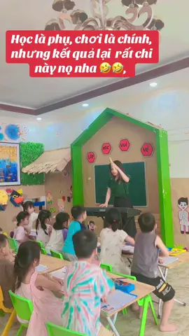 Vui  chơi tý thôi chứ cô trò em mà học là cũng okla luôn  #xuhuong  #giáoviênmầmnon  #tạo_cảm_hứng_cho_các_con 