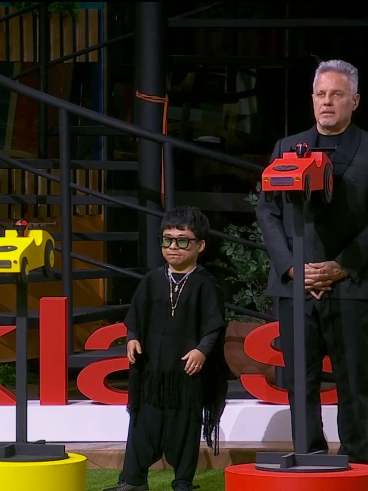 @el_abelito_oficial va a la delantera en el gran prix donde se descubrirá quién será finalista de #LCDLFMX.  Si quieres ver el momento COMPLETO, suscríbete ya a @vix y no te pierdas de nada con el 24/7 🔥 #LaCasaDeLosFamososMx, rumbo a la final, disponible también en #LasEstrellas y #Canal5.