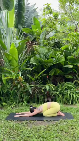 🌿 Hít thở cùng thiên nhiên, thả lỏng từng chuyển động yoga – để năng lượng tích cực lan tỏa trong từng khoảnh khắc. ✨🧘‍♀️#yoga #phattrienbanthan #phunu #CapCut #yogatainha 