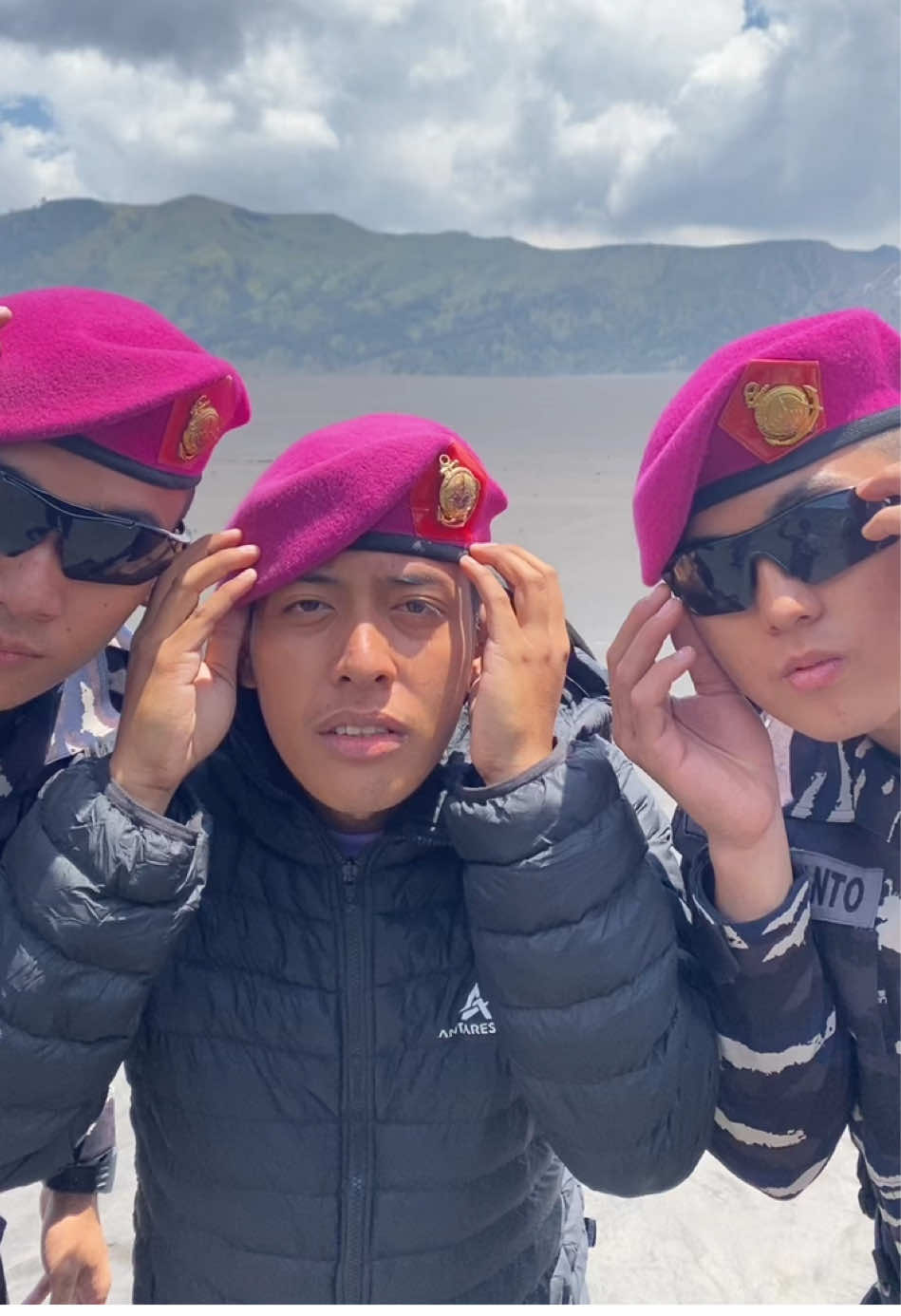 Langsung pke baret asli @ssyaah_14 @Rivaldi #julsipro #tnial #baret #angkatanlaut 