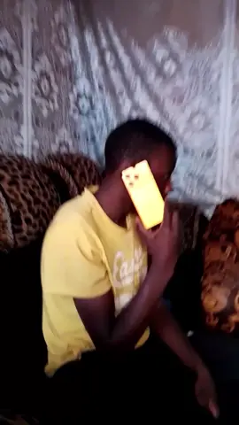 bro have iphone 17 pro max