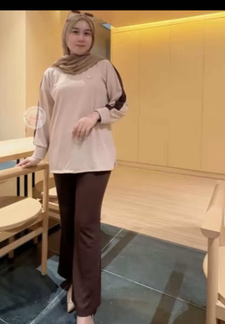 One set motif terbaru dengan bahan kenit yg menyerab keringat#oneset#onesetkekinian 