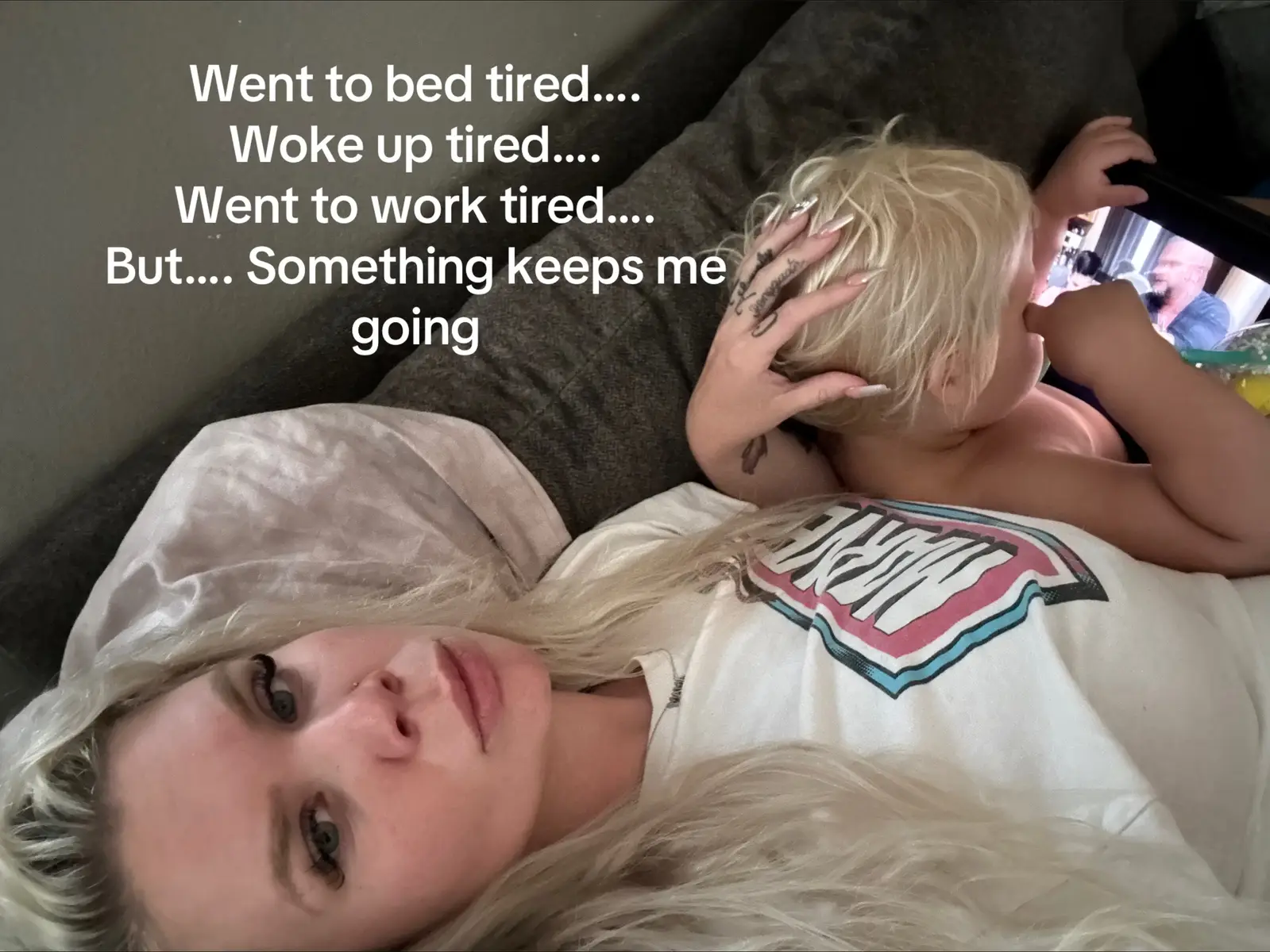 Finding the golden balance between work, life, being a mom, partner , sister, daughter, friend…  👨‍👩‍👧 Family bonding moments: pictures, activities, time  💖 Inspirations for motherhood:  balance , happiness, love.  #family #kidtok #motherhood 