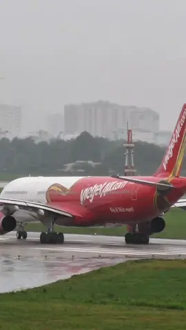 Thỏi sắt gần 230 tấn thổi nước chạy đà rời mặt đất để khởi hành từ TP. Hồ Chí Minh đến Melbourne Úc  #airbusa330 #vietjetair #xuhuong #aviation #melbourne 