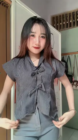 kita usahakan ootd lucu itu😍🫰🏻#OOTD #spill #outfit #cewelucu #kemejawanita #ootdlucu #fyp #fyppppppppppppppppppppppp 