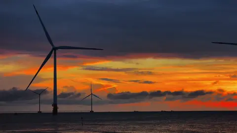 Dạo này nhiều biển nhiều mây lắm- ngắm bình minh dễ bị tạch- nên cân nhắt lựa chọn những ngày nắng đẹp nhe #afuscoffee #bien #binhyen #bienbadongtravinh #🌞 