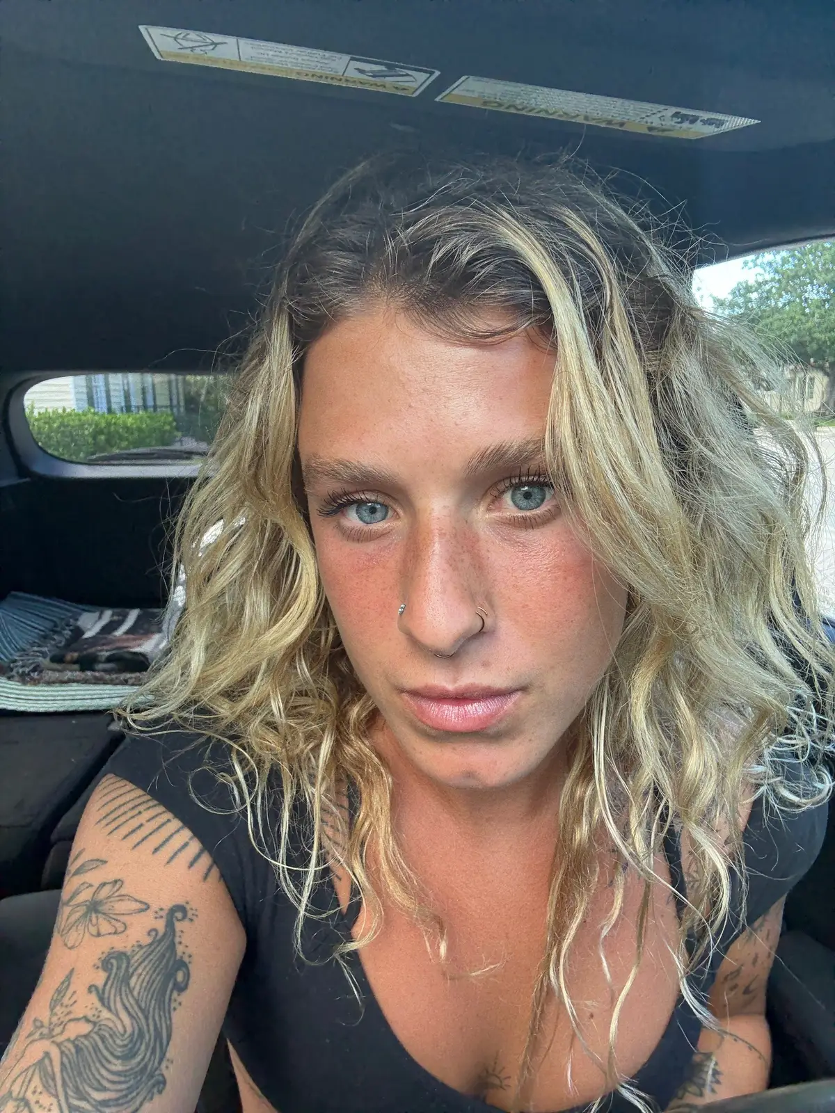 #blueeyes #blondehair #curlyhair 