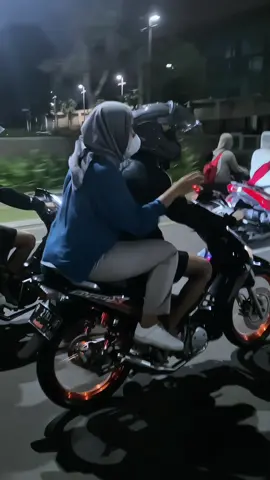 suka aja look motor pas boncengan🤩#suprabapak #samidgank #fypage 