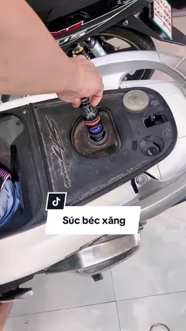 Súc béc xăng Libitu vệ sinh cặn carbon kim phun và buồng đốt xe máy. #sucbecxang #sucbecxanglibitu 