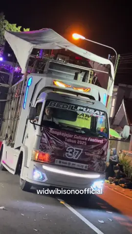 #CapCut #nongkojajar #berandatiktok #fyp #soundhoregjawatimur Karnaval Nongkojajar 2025