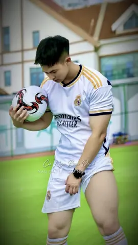Anh nghe nói con trai yêu thể thao thường rất dễ có người yêu à🧑🏻‍❤️‍🧑🏻 Vậy tại sao đến giờ anh vẫn chưa có gì??? #XAnhdamdanwng #PTGym #bongdaphui#tuongtac #hanoi 