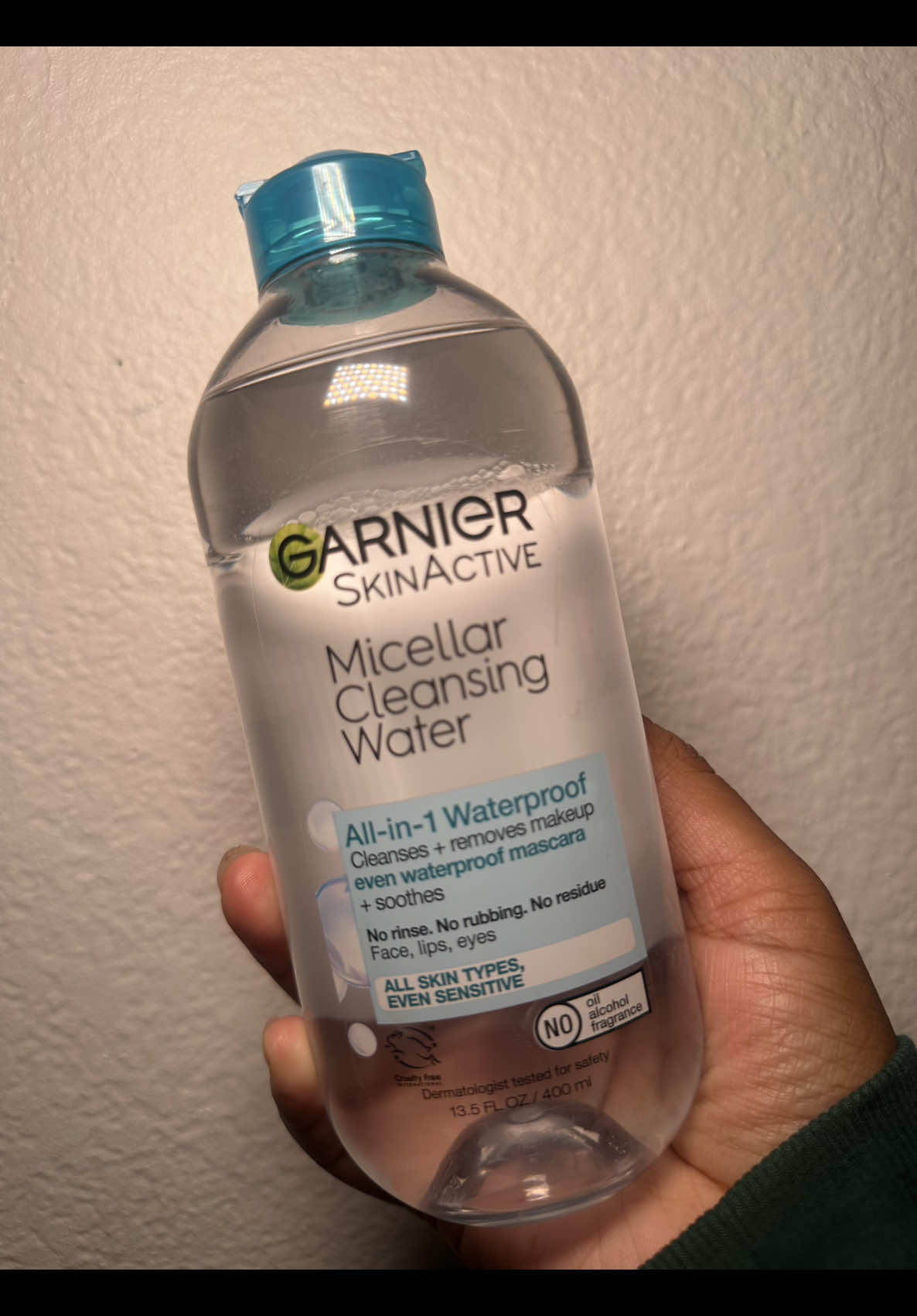 Garnier waterproof micellar water 🩵 @GarnierUSA   #garnierwaterworks #garnierskincare #garnier_sweepstakes  #giftedbygarnier  #micellarwater 