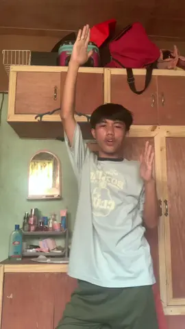 Firts..second…third floor #fyp #sabrinacarpenter #dance 