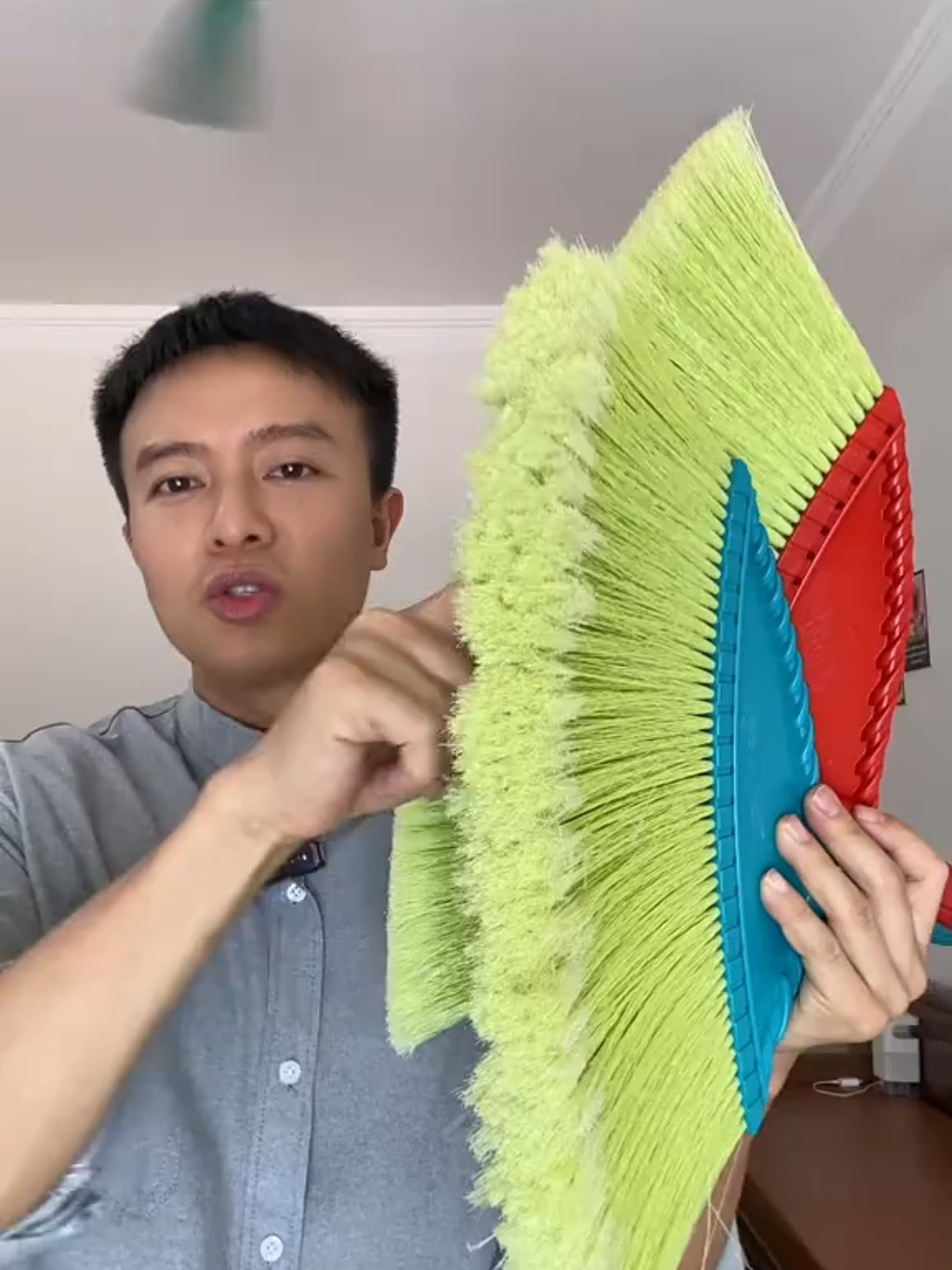 🧹 Chổi quét siêu sạch KLEEK K47 – Quét sạch mọi ngóc ngách chỉ trong 1 lần kéo! 💨✨ Chỉ từ 59K – MUA NGAY!