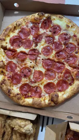 Do you like?👍 #tiktok #food#pizzatime #fastfood #enjoy 