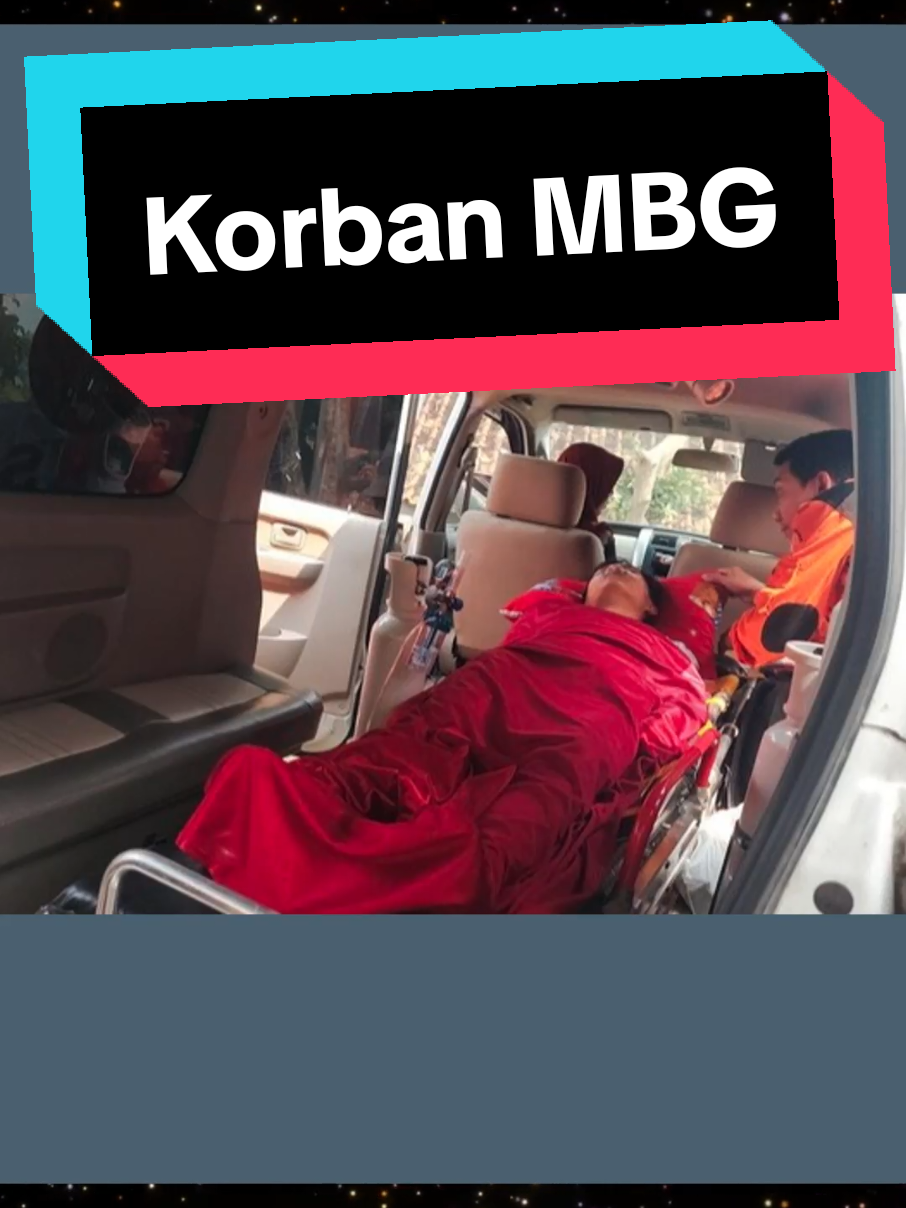 Keracunan MBG di kabupaten Bandung Barat mencapai total 1.333 siswa. Gejala awal mual, muntah dan pusing. Beberapa sampel makanan sdh dikirim ke Labkes Jabar.  sumber : detik.com #MBG #keracunanmakanan #keracunanmbg #keracunan #jawabarat 