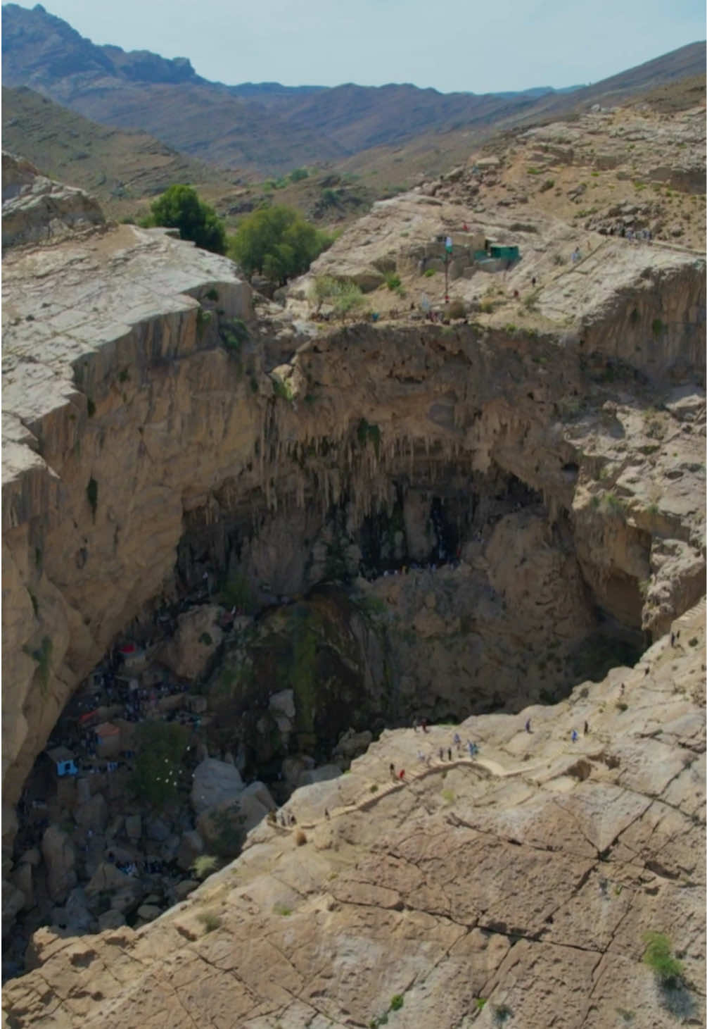 Ancient Spiritual Cave of Balochistan | Lahoot La Makam #historical #ancient #balochistan 