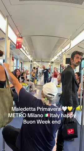 Maledetta Primavera 🤍💛METRO Milano 🇮🇹Italy happy Buon Week end