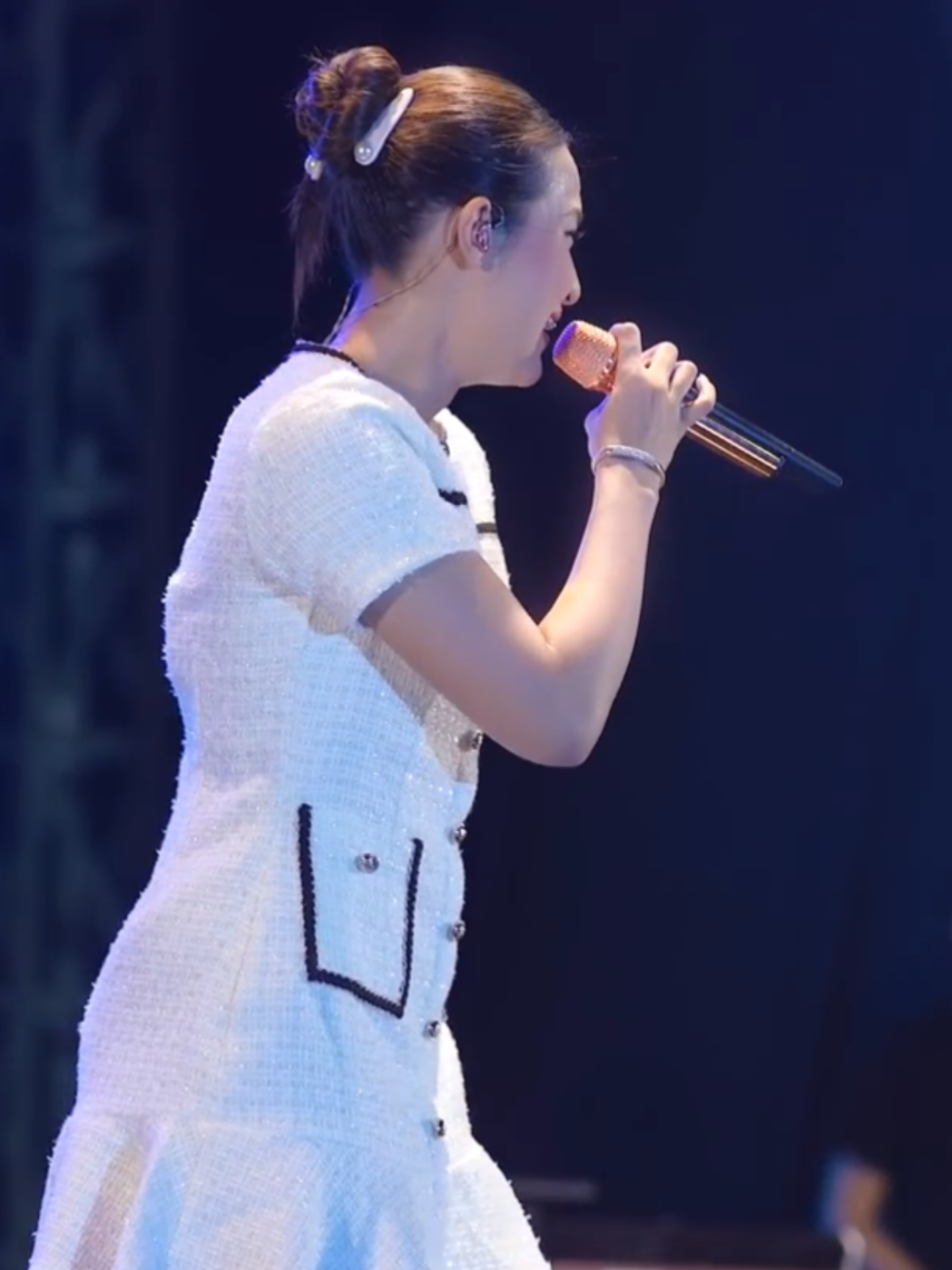 Hari hari ku lalui  #perasaanwanita  #yeniinka #dangdut #live #fyp 