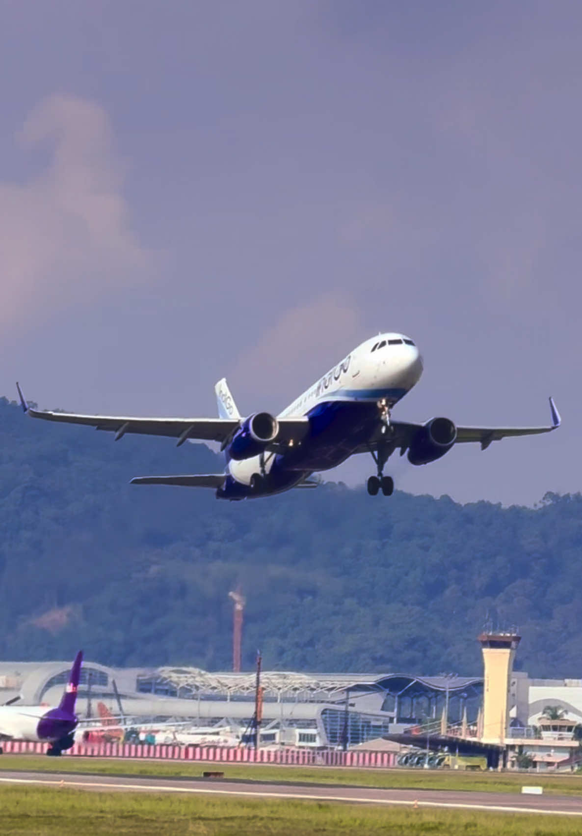 Replying to @Muhammad Fariz  A320 | Indigo departed from Penang🇲🇾 to Chennai🇮🇳                         #penangairport #planespotting #indigo #a320 #aviation 