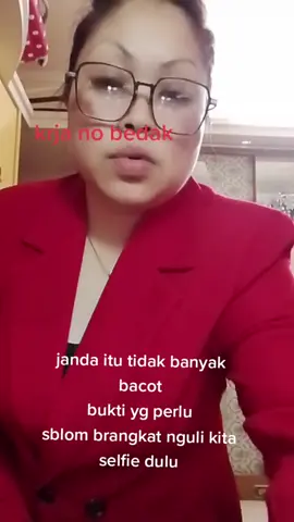 selalu bersyukur dengan kerjaan ku yang penting hasil nya halal. anak2 ku bisa sekolah dgn layak itu udah lebih dari cukup Tuhan berkati langkah ku serta jaga anak2 ku beri kami kesehatan dan rejeki berkah dunia akhirat 