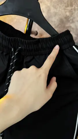 Quần Gió Thể Thao Mềm Mịn, Co Giãn nhẹ mặc thoải mái cho anh em #xuhuongtiktok #xuhuong #quangionam #quandainam 