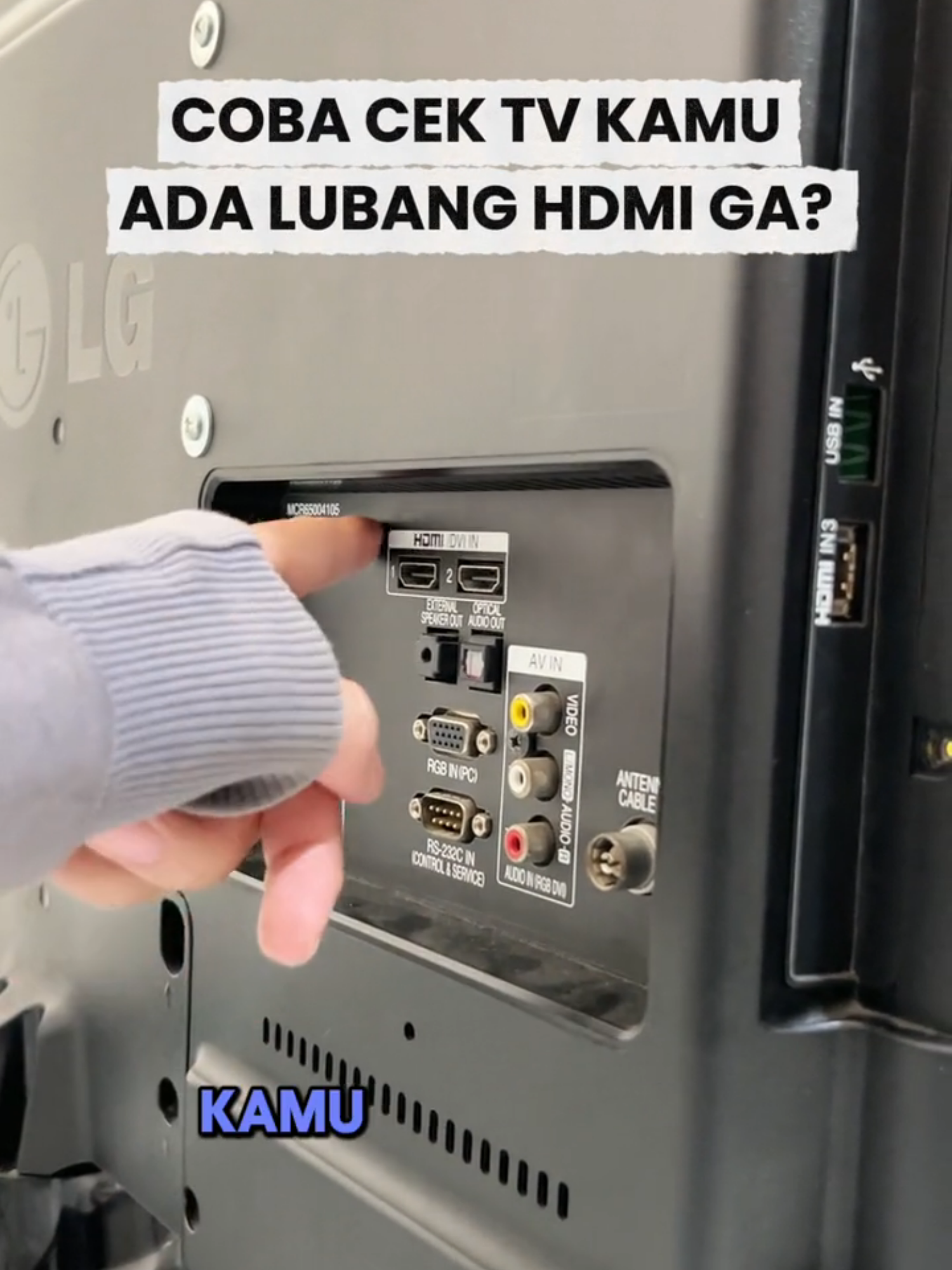 Cek belakang TV kamu sekarang! Ada port HDMI gak? Kalau iya, kamu bisa sulap TV biasa jadi layar bioskop dengan wireless display adapter. Gak perlu smart TV, gak perlu kabel ribet. Cukup colok, sambungkan HP, dan nikmati hiburan di layar besar! #wireless #display #adapter #guncang99 #fypシ゚viral🖤tiktok #promoguncang99 #promo99 #kabeldata #fypdong #xzybca #fyp