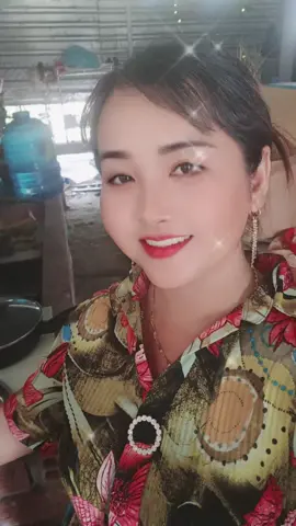 bánh trung thu nóng hổi 40k 1bánh cả nhà oi