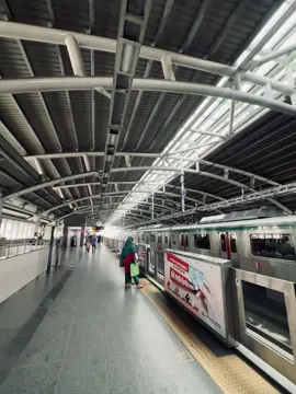 ট্রেনের শহর Metro Rail শিখিয়েছে: যাত্রা যত দূরের হোক, শুরুটা সবসময় এখনই❤️‍🩹💫 #fyp #foryoupage #matrorail #unfuzzmyaccount #bangdeshitiktok🇧🇩 