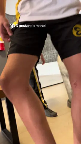 Manel mostrando q tinha menstruado #manel #homemaranha #amigos #estranho #engracado 