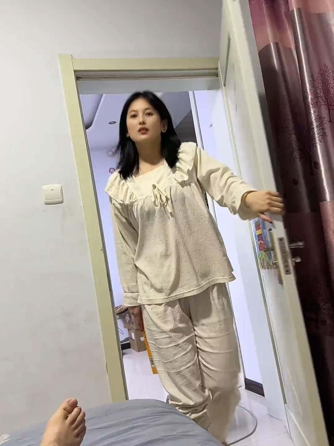 7478663495140019513无利不起早的家伙…