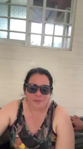 Nhắc nhẹ
