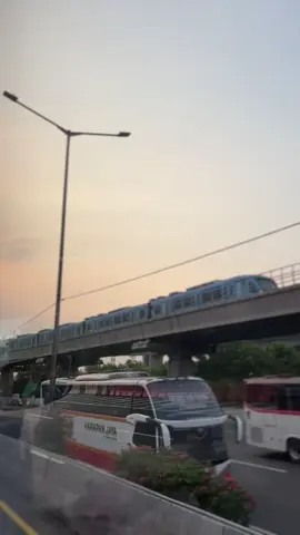 senja di ujung kota #fypシ゚viral #bandung #jakarta #senjadiujungkota 