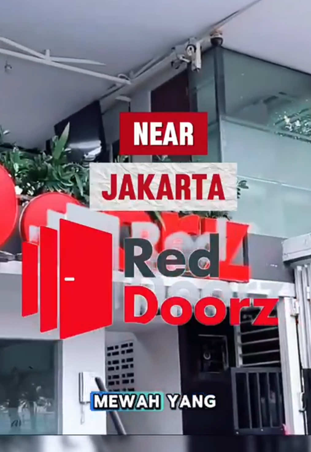 Staycation murah mulai 100ribuan hanya ada di pusat kota jakarta. Namanya : 📍RedDoorz Near Kebun Jeruk Jakarta Dan pastinya harganya sangat terjangkau Apalagi kalau kalian Booking Lewat aplikasi RedDoorz, jaminan dapat harga terbaik dan bisa dapat tambahan potongan dengan menggunakan Kode Promo “YUKNGINEP” Download aplikasi RedDoorz sekarang supaya liburan kalian makin hemat. @RedDoorz Indonesia  #redtravelers #RedDoorz #reddoorzid #bukasemuapintu #reddoorz 