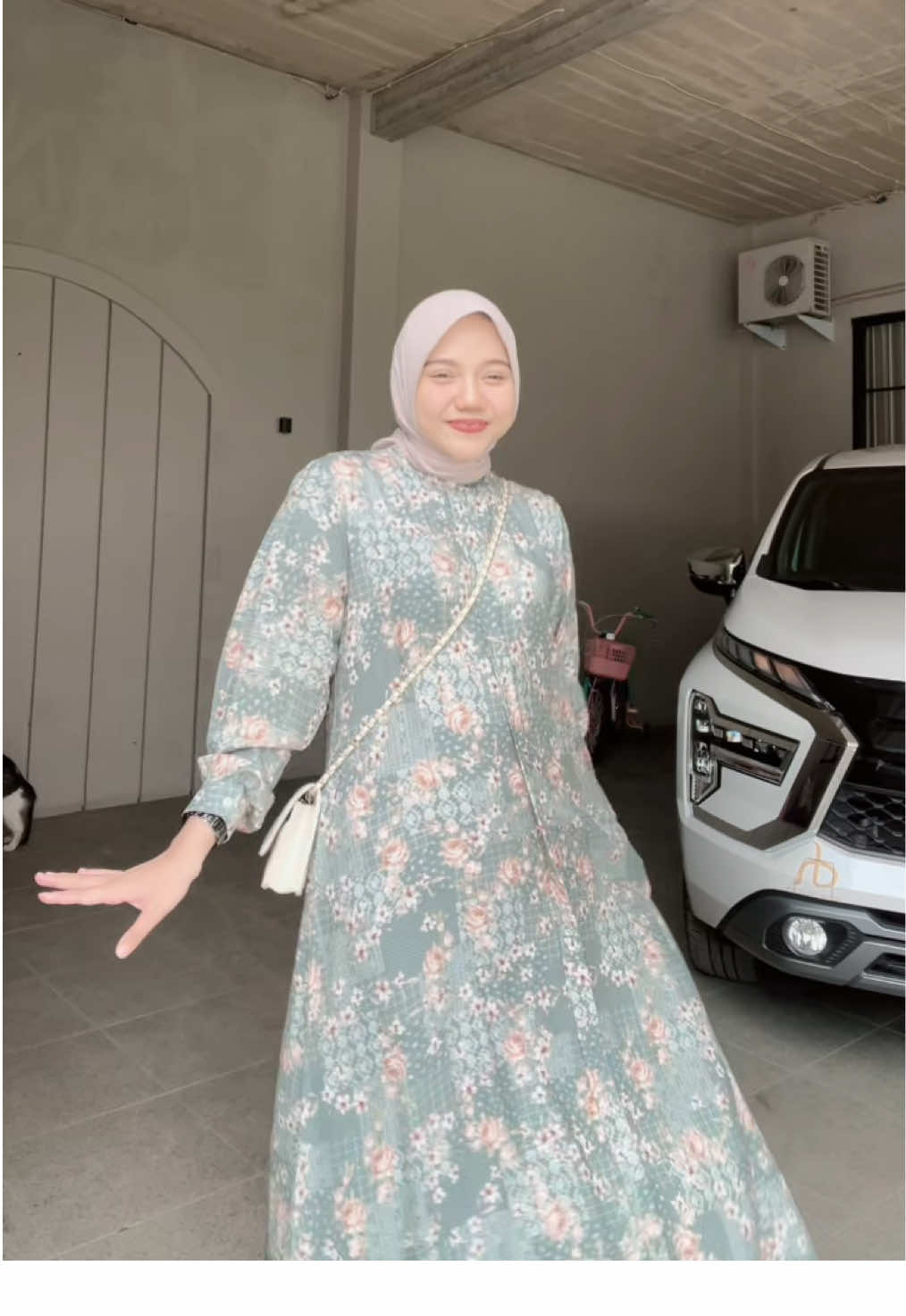 Mau motif baru ga di gamis ini?😍😍 #heldacollection #fashionstyle #gamisrayonviscose #gamishelda 