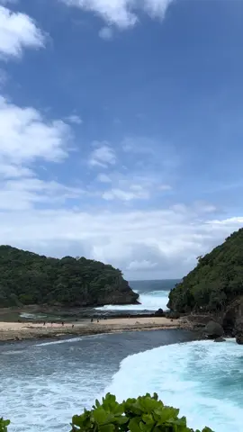 Sea can heals everything 🌊  #pantaibatubengkung #pantaimalangselatan #fyppppppppppppppppppppppp 