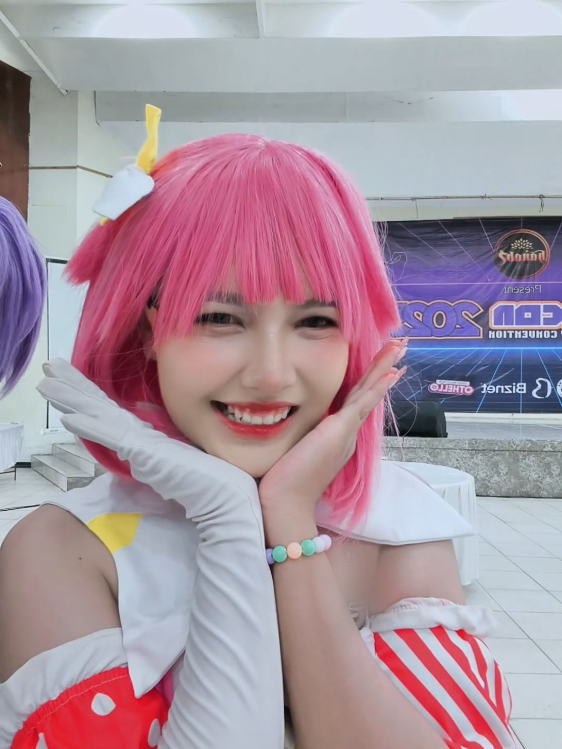 Halooo!!~ I am Emu Otori!!~ Ada anomali ungu muncul nyempil 🤣 #emuotoriprojectsekai #emuotoricosplay #projectsekai #wonderlandxshowtimecosplay 