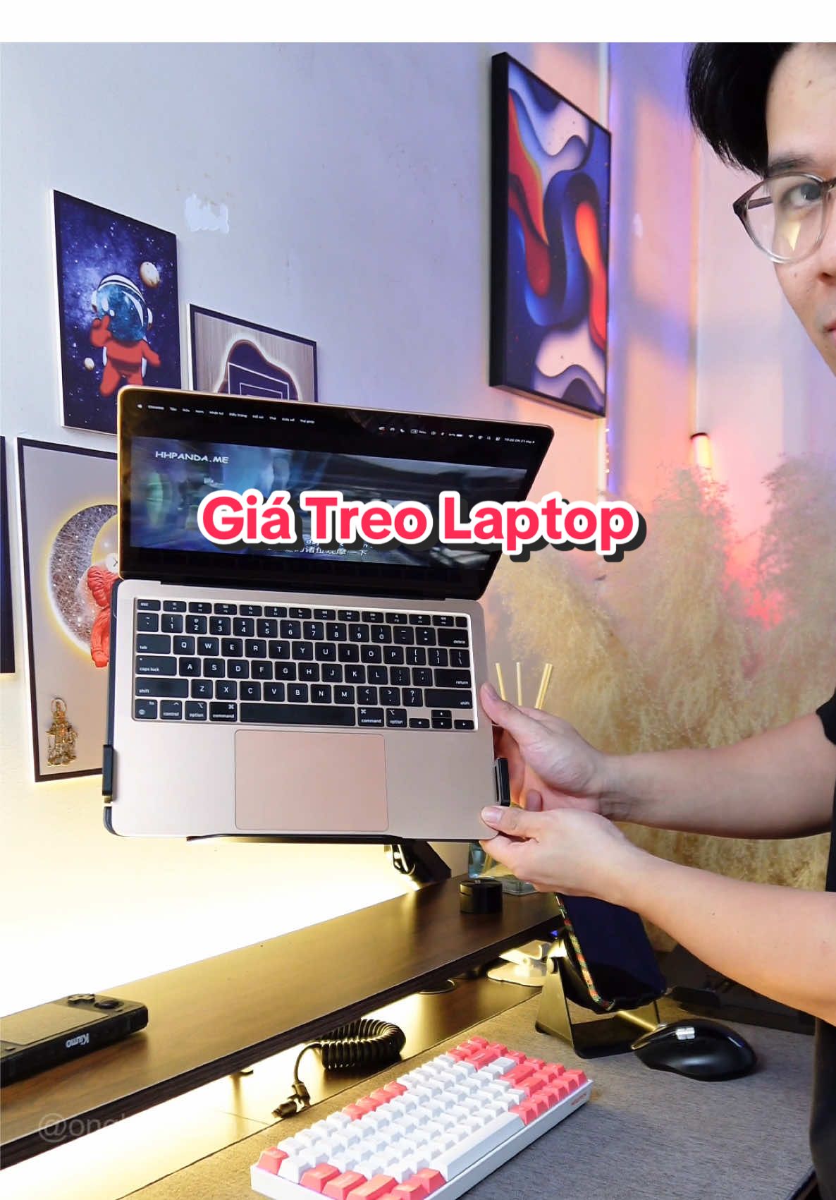 Giá treo laptop chuẩn ngàm Vesa lắp vào Arm màn hình #ongbobaconreview #LearnOnTikTok 