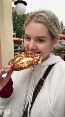 Everything I ate at Disney in Paris 