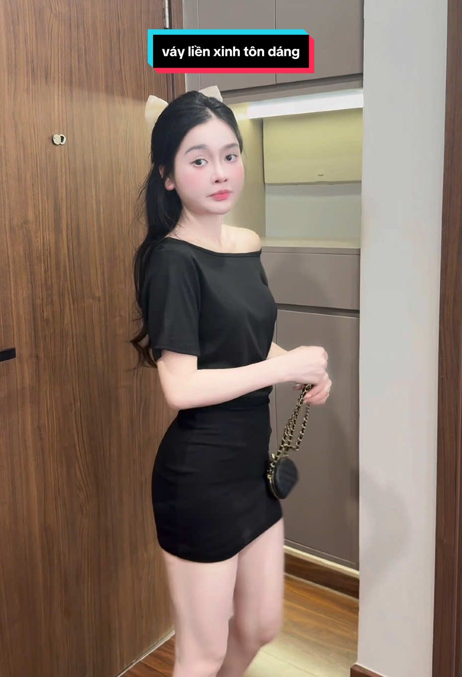 Set váy liền xinh tôn dáng lắm ý 😍