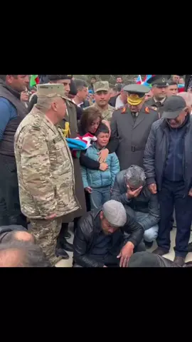 Onların haqqını hec vaxt ödəyə bilməyəcəyik.🖤 #qarabağazərbaycandır🇦🇿 #sehidlerolmezvetenbolunmez #sehid #keşfet #fyp 