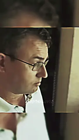 Il ose mettre sa main sur l’ordinateur de son fils #reportage#pascallegrandfrère 