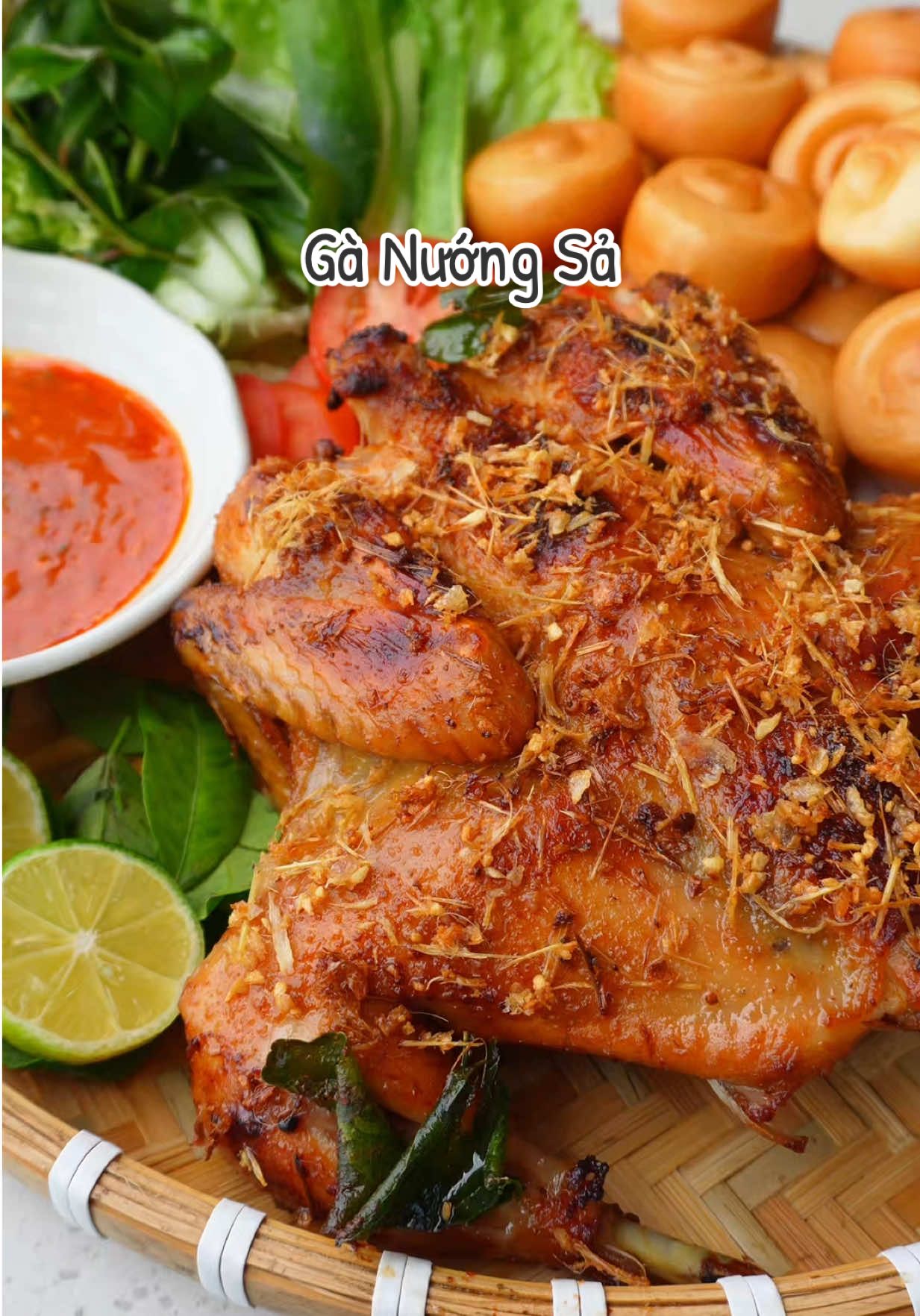 Gà Nướng Sả tại nhà cũng ngon như thường #AnCungTikTok #LearnOnTikTok #anngonnaugon #tranquocthai #vanmonngonbungvi 