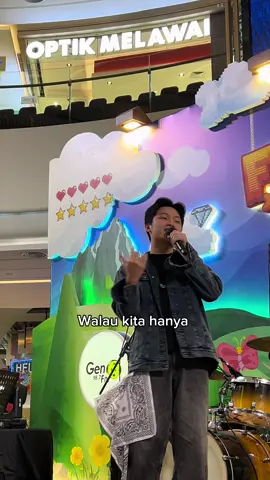 Siap-siap, pegang pasangan kalian biar ga pergi 🌞 #samuelcipta #senjasudutkota #musikditiktok #risingontiktok