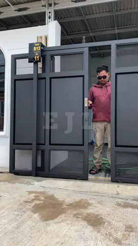 Pemasangan pagar double sleding.Pagar double slide yang lagi trend.untuk info pemesanan bisa dm kami. Pemasangan pagar double sleding di kemang bogor. melayani area kota depok,tajur halang,bojong gede,tanah sereal,cibinong dan kota depok sekitarnya. #pagardoublesleding #pagardoublesliding #pagardoubleslide #pagarrumah #pagarrumah 