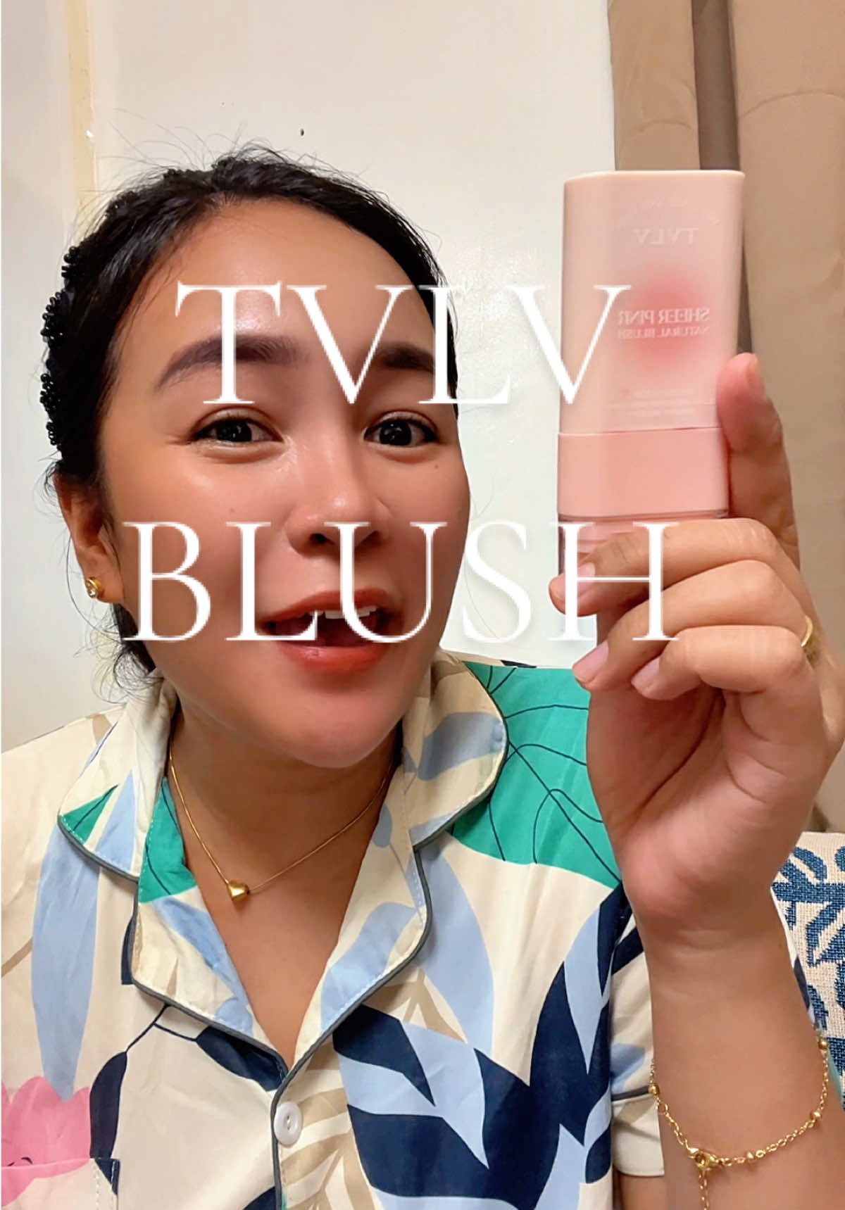 #tvlvblushwithsponge #blush #blushon #makeup 