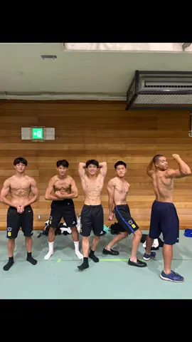 2025.9.27(土) 荏原祭(文化祭)にて行われた、荏原杯フィットネスボディビルチャンピオンシップ2025にサッカー部から5名出場しました💪 3人が入賞し、1人は準優勝🥈 努力の結晶ですね❄︎ みんなカッコよかったぞ👏 #日体大荏原サッカー部#筋トレ男子#ボディビル