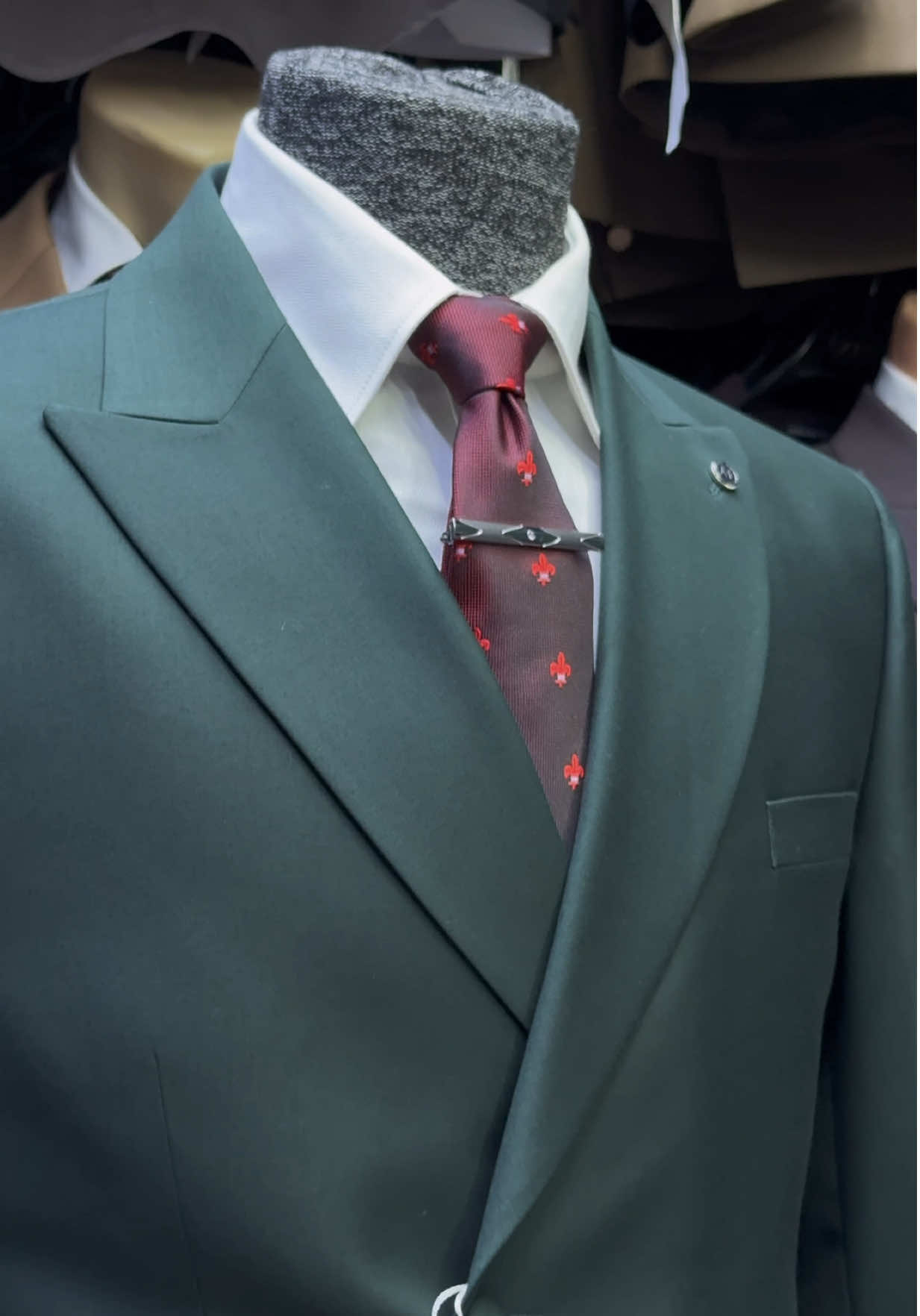 Новое поступление костюмов❤️ Местоположение: г. Алматы, ТЦ Алтын Орда, 2 ряд, магазины 103,104. Приходите к нам, мы вас ждем☺️ Осуществляем доставку во все города Казахстана #symbatty_jigit #suit #костюм