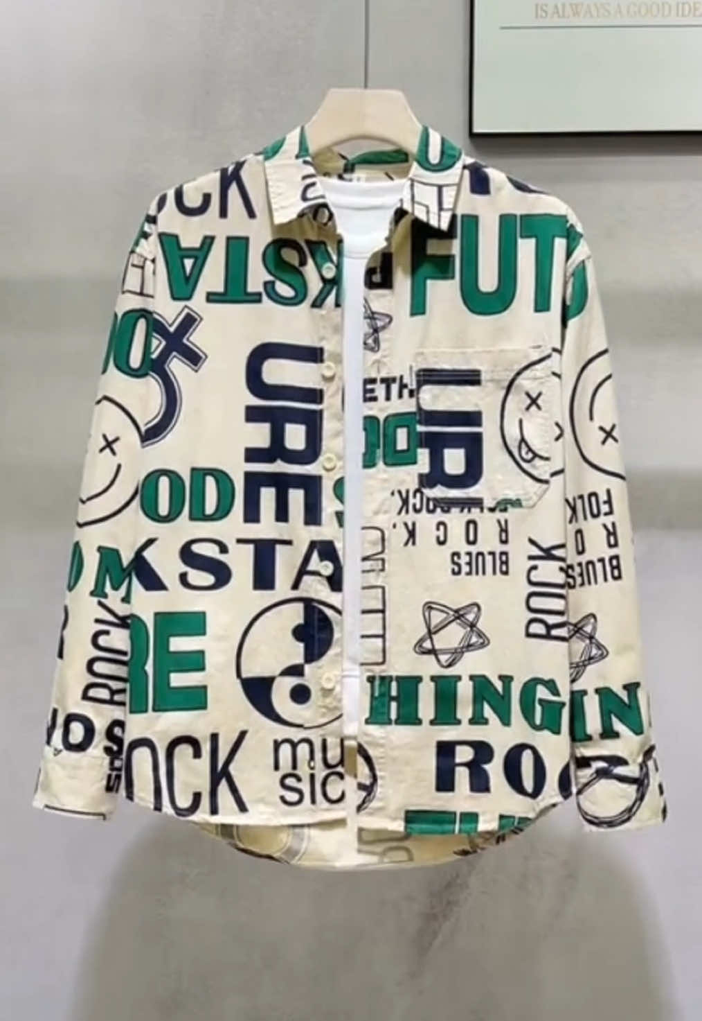 🔥 เสื้อเชิ้ตแขนยาวสไตล์ญี่ปุ่น ✨ ดีไซน์ล้ำสมัย ใส่แล้วดูเด็ก เท่ทุกมุมมอง 🌿 เนื้อผ้า: ผ้าฝ้าย 100% ✅ นุ่มสบาย ไม่ระคายผิว ✅ ระบายอากาศดี เหมาะทั้งฤดูใบไม้ร่วงและฤดูหนาว ✅ ทรงหลวม ใส่ชิลหรือแต่งแฟชั่นก็เอาอยู่ 🎨 มีให้เลือก 2 สี: 🟢 สีเขียว - มีสไตล์ 🟠 สีส้ม - โดดเด่น 🔥 ใส่แล้วดูดี มีออร่า เพิ่มความมั่นใจทุกที่! 💥 ของมันต้องมีสำหรับสายแฟชั่น! 🛍️ รีบกดสั่งเลย ก่อนหมด #เสื้อเชิ้ตผู้ชาย #แฟชั่นผู้ชาย #เสื้อเชิ้ตสตรีท #เสื้อเชิ้ตญี่ปุ่น 